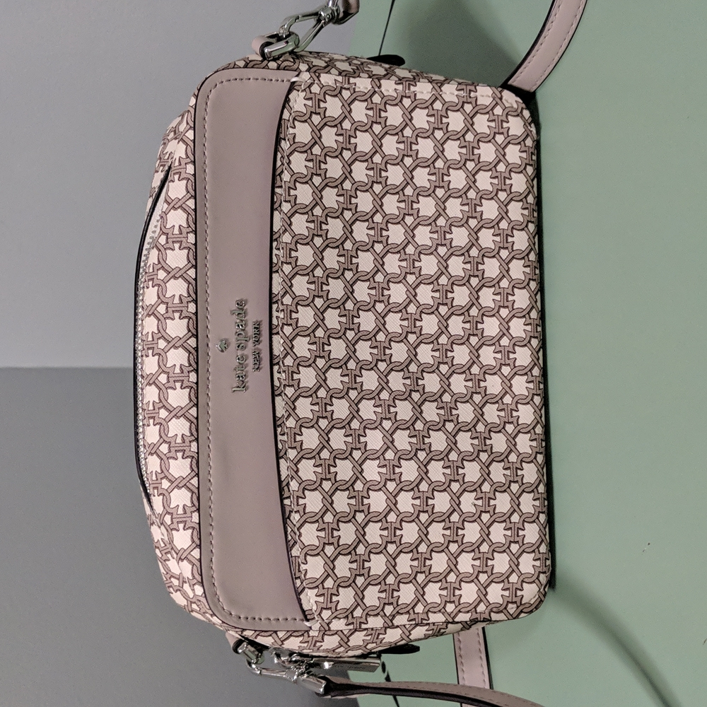 💯 Authentic Kate Spade Crossbody Handbag